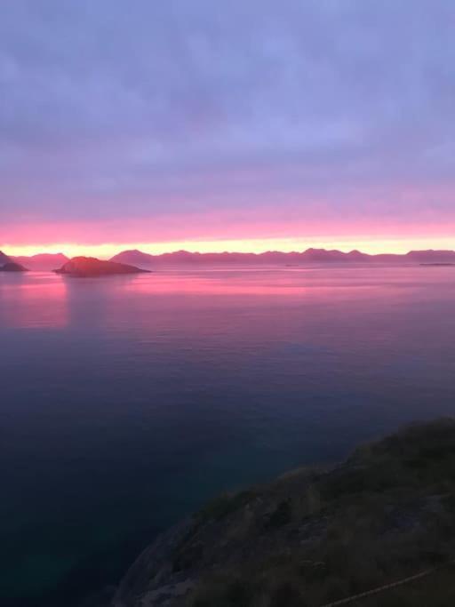 Trivelig Fritidshus Pa Arnes, Senja Straumstad Exterior foto